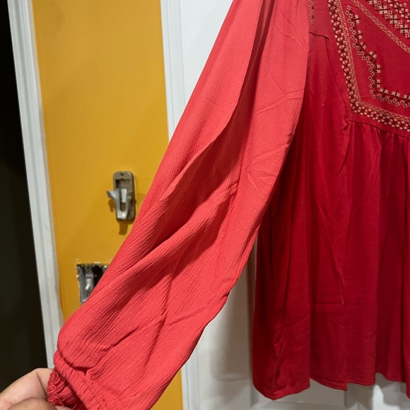 Woman top - Picture 4 of 4